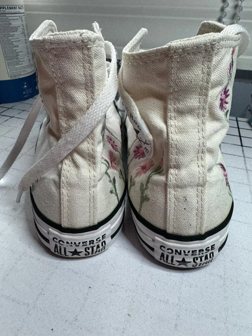converse girl shoes size 3.5